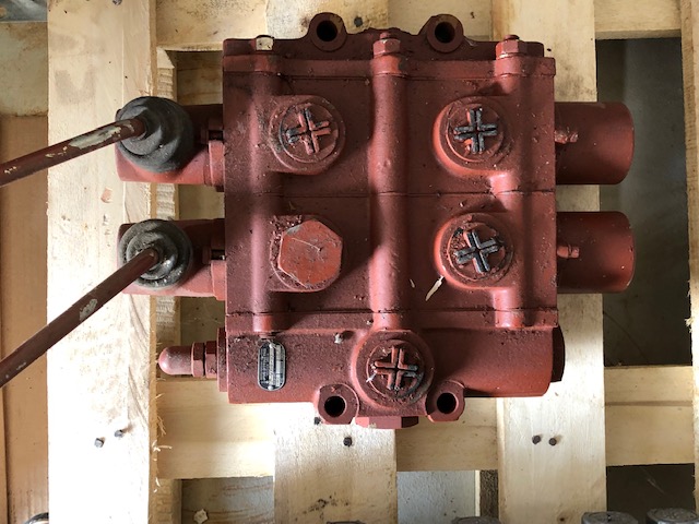 Litostroj 8t - ventil 220-42-700